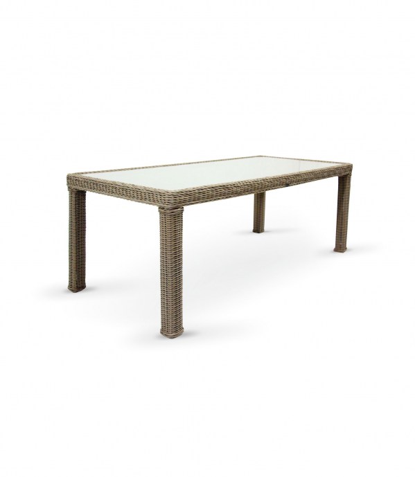 Nelia Table